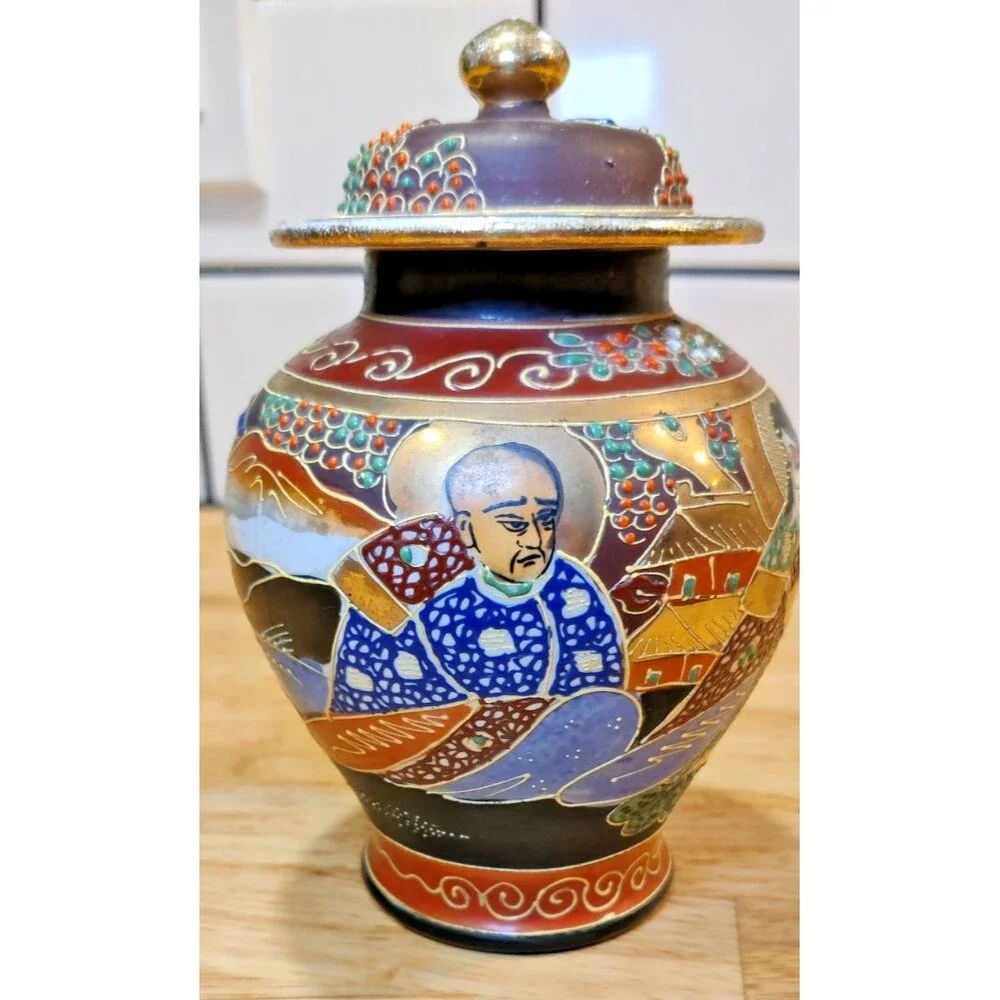Small VTG Japanese Geisha Porcelain Gilded Satsuma Vase/Lid-Hand Painted Japan